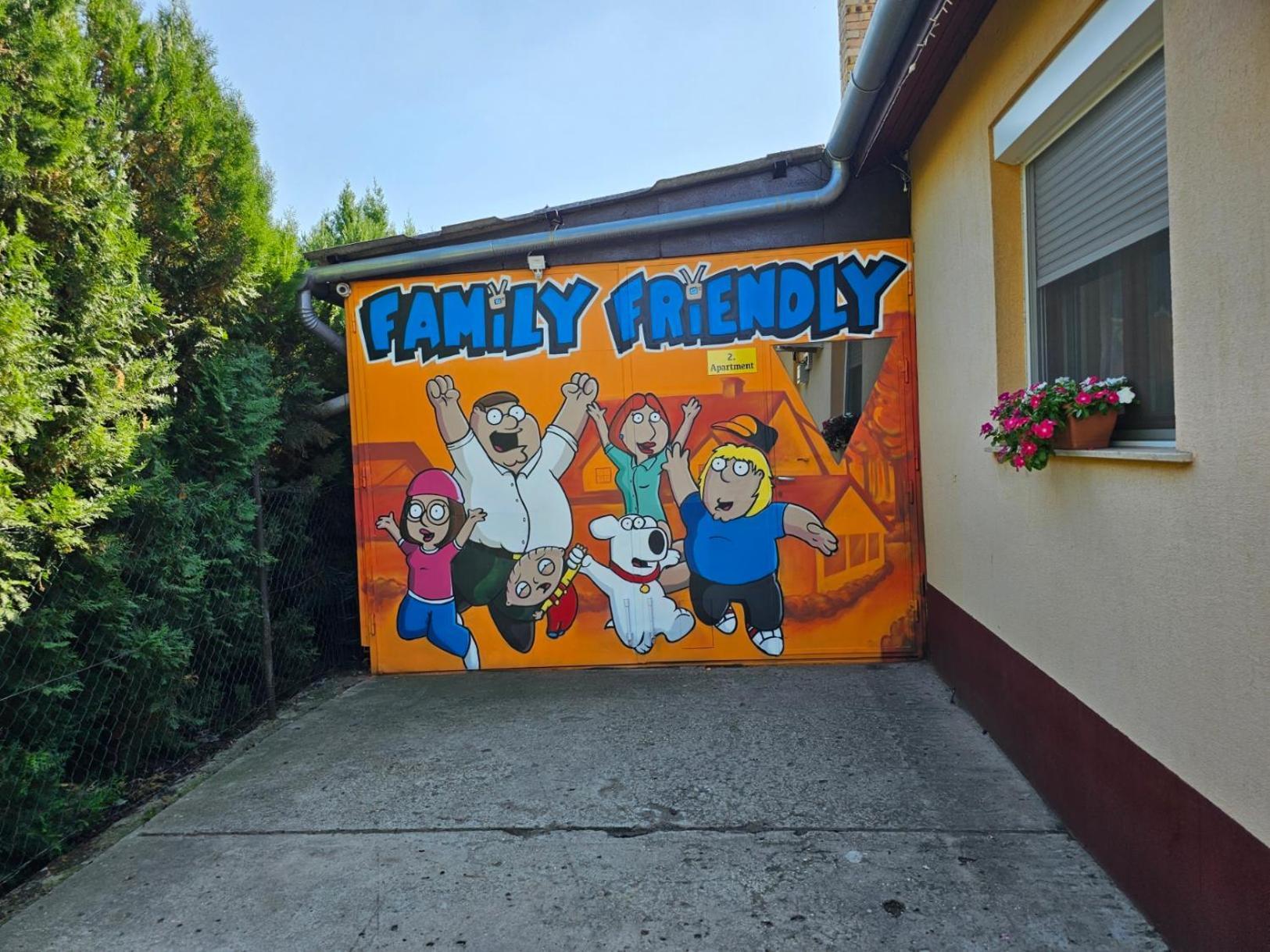 Family Friendly Gyál Exterior foto